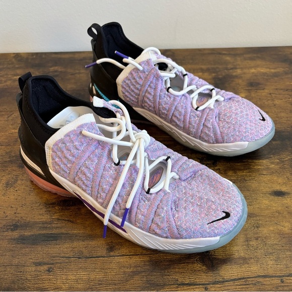 Nike Lebron 18 Graffiti shoes - Picture 6 of 14